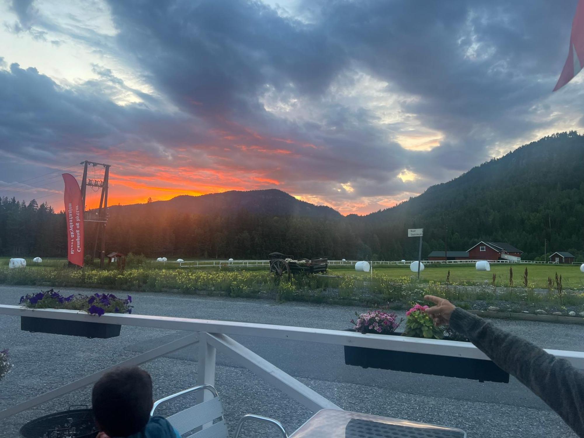 Neset Skydsstasjon Hotel Flesberg Luaran gambar